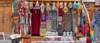 Ultimate Guide to Shopping in Kashmir